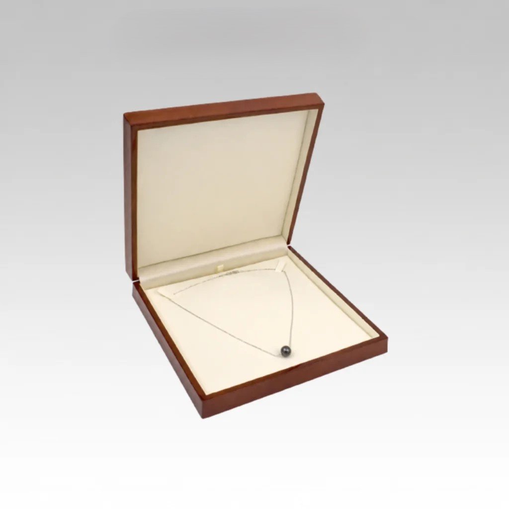 Necklace Boxes
